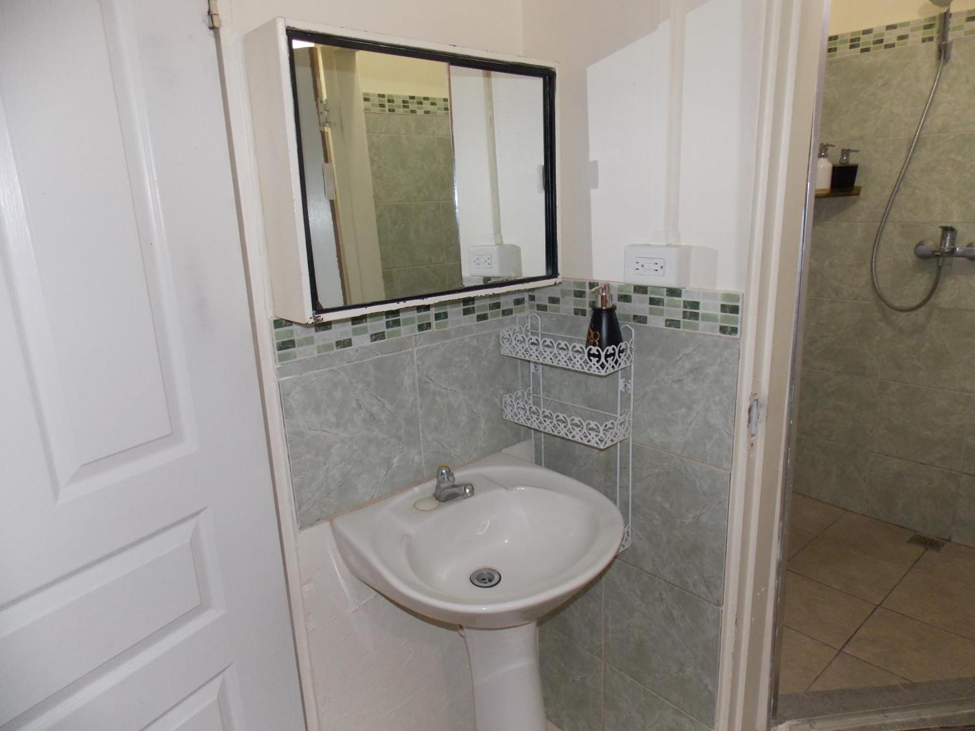 Stewart Apt- Trincity, Airport, Washer, Dryer, Office, Cable , Wifi Pokój zdjęcie